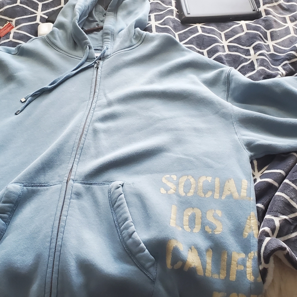 Jacket - Picture 2 of 3